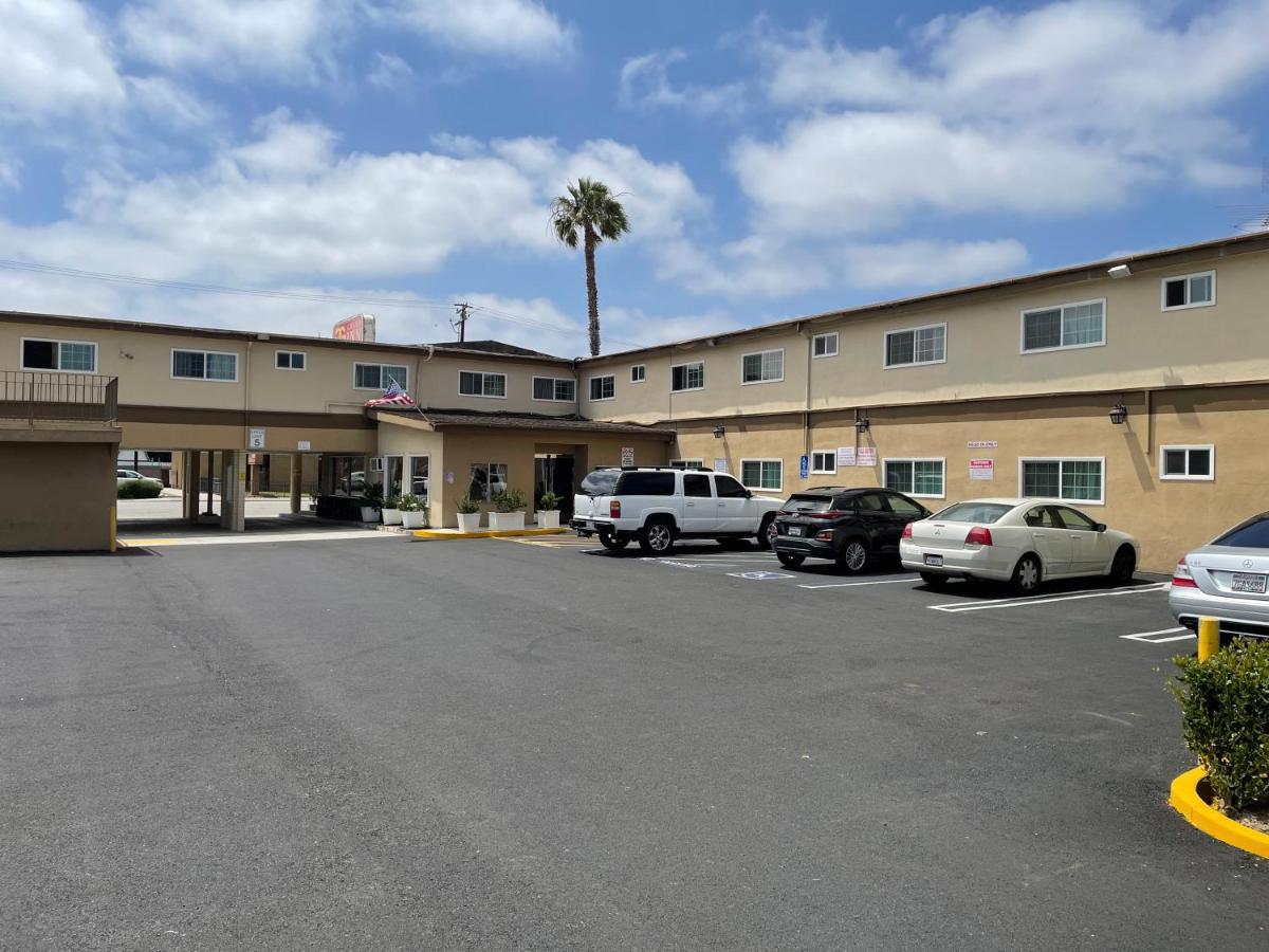 פולרטון Grand Inn מראה חיצוני תמונה