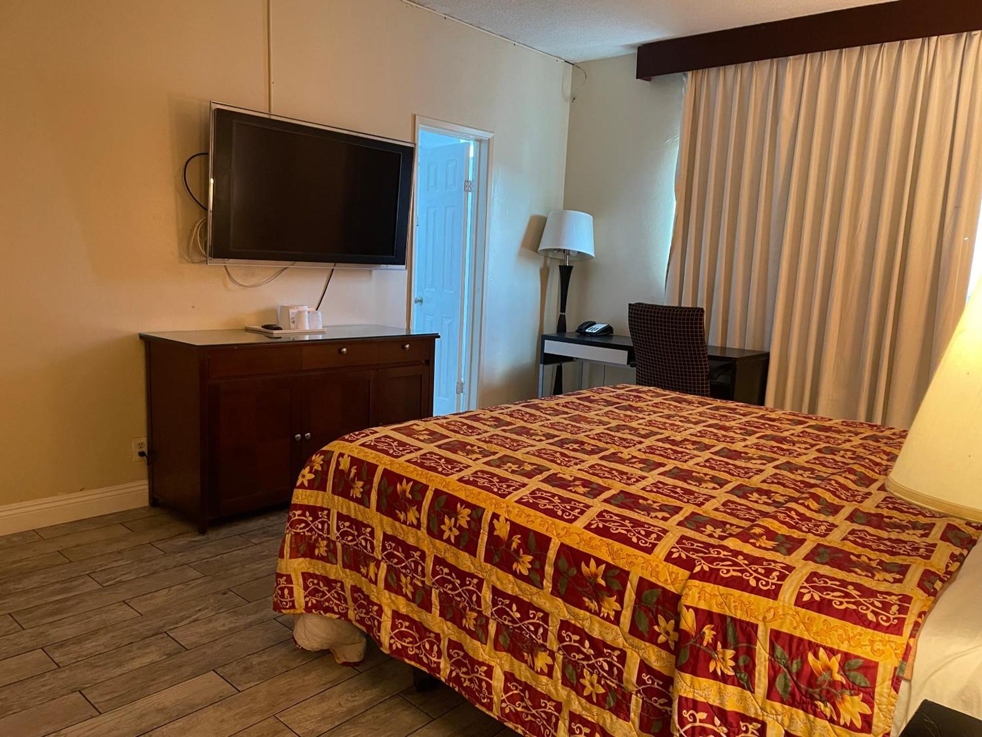 פולרטון Grand Inn מראה חיצוני תמונה