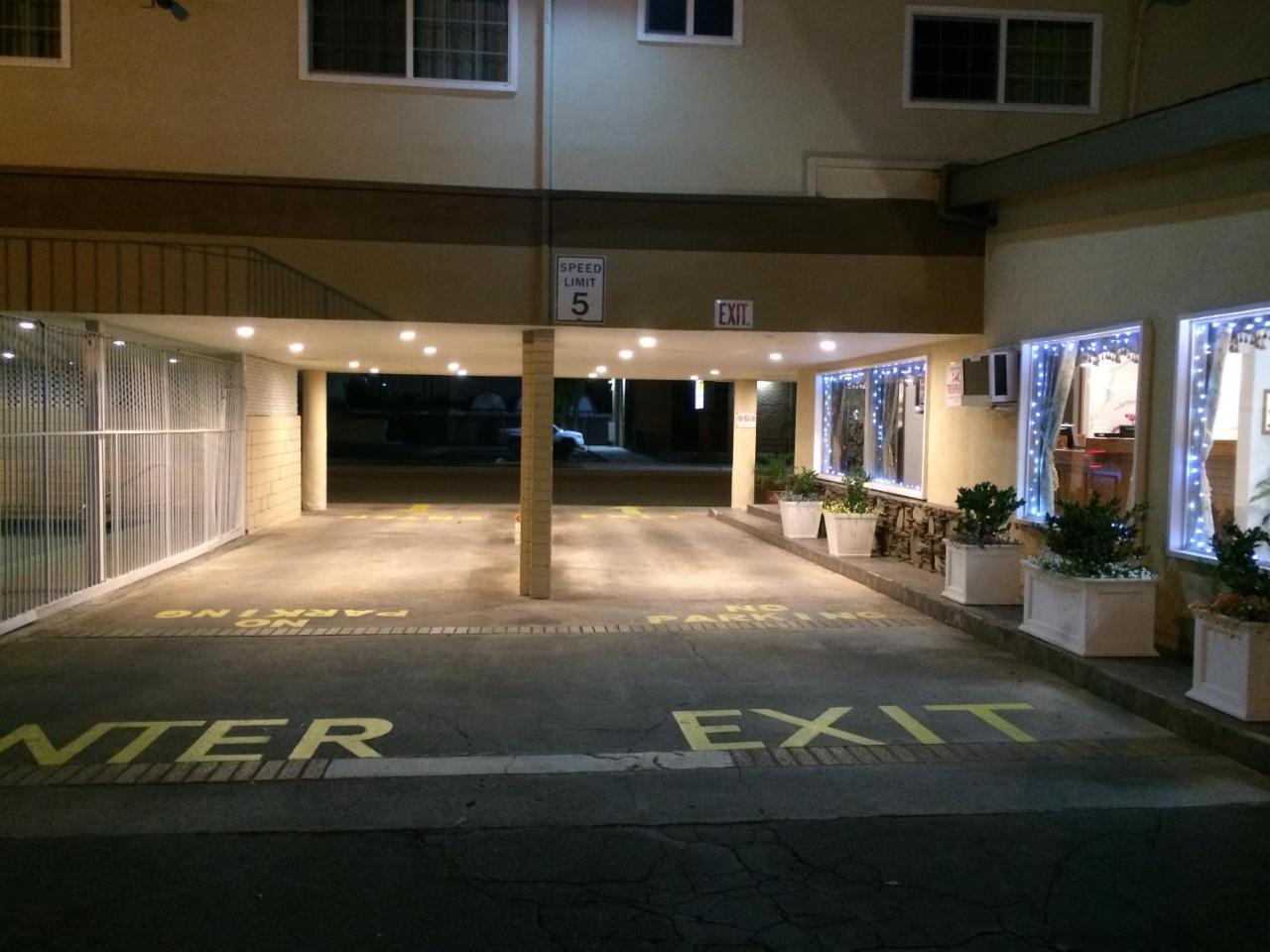 פולרטון Grand Inn מראה חיצוני תמונה